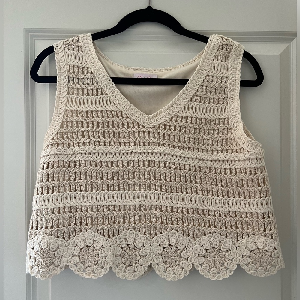 New! PINK LILY On My Own Beige And Ivory Crochet Hem Tank Size Small
